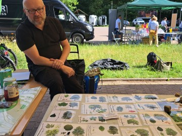 Relacja zdjęciowa z Pikniku Przyrodniczego w Lesie Łagiewnickim – edukacja, integracja i wsparcie charytatywne, 
